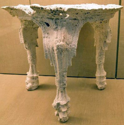 Figure 3: Plaster cast from negative impression of an ornate carved table (Image Copyright: Rianca Vogels)