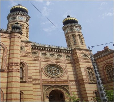 Intricate geomentric designs of the Jewish Synagogue (credit: author)